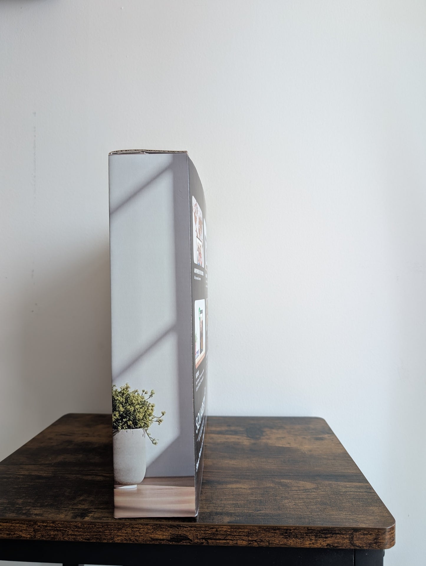 Squarezy - The Only Digital Square Frame